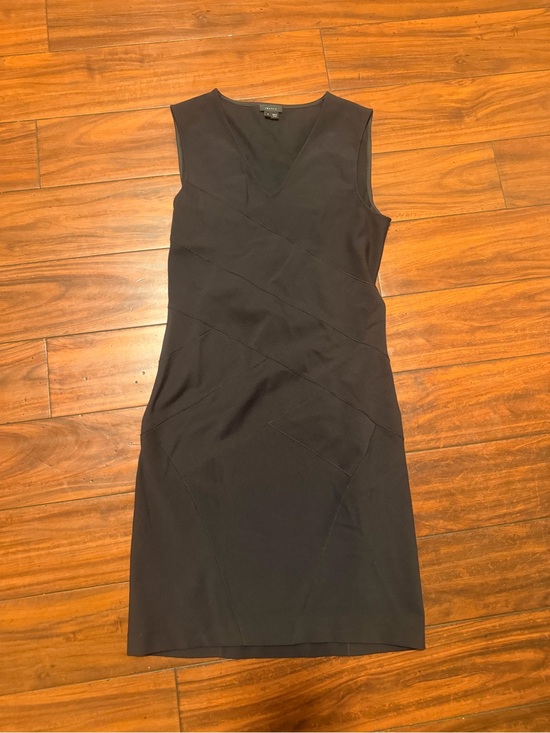 Theory Dresses & Skirts - Theory Black Sleeveless V-Neck Sheath Dress